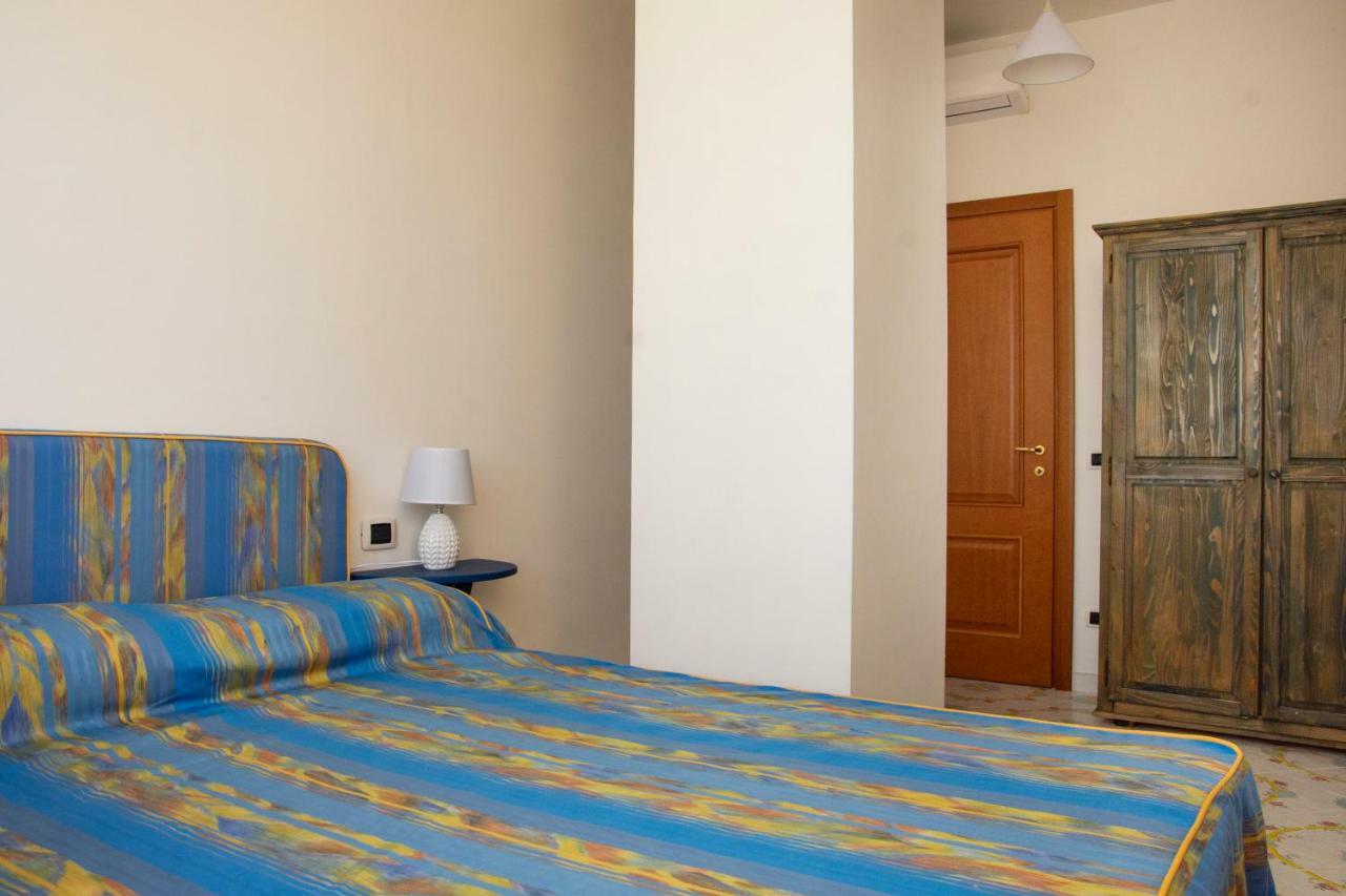 B&B Lofanello Поцуоли Екстериор снимка