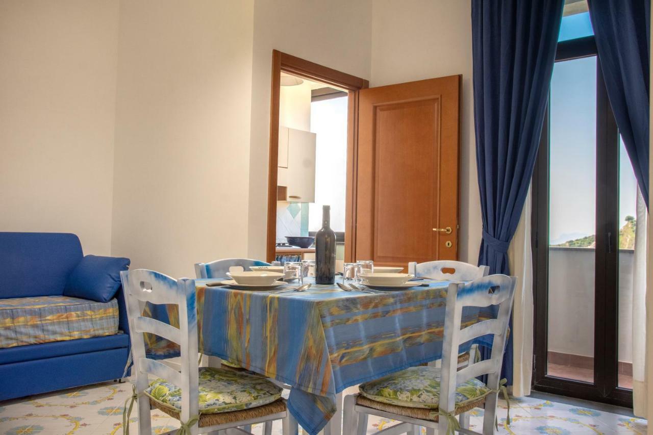 B&B Lofanello Поцуоли Екстериор снимка